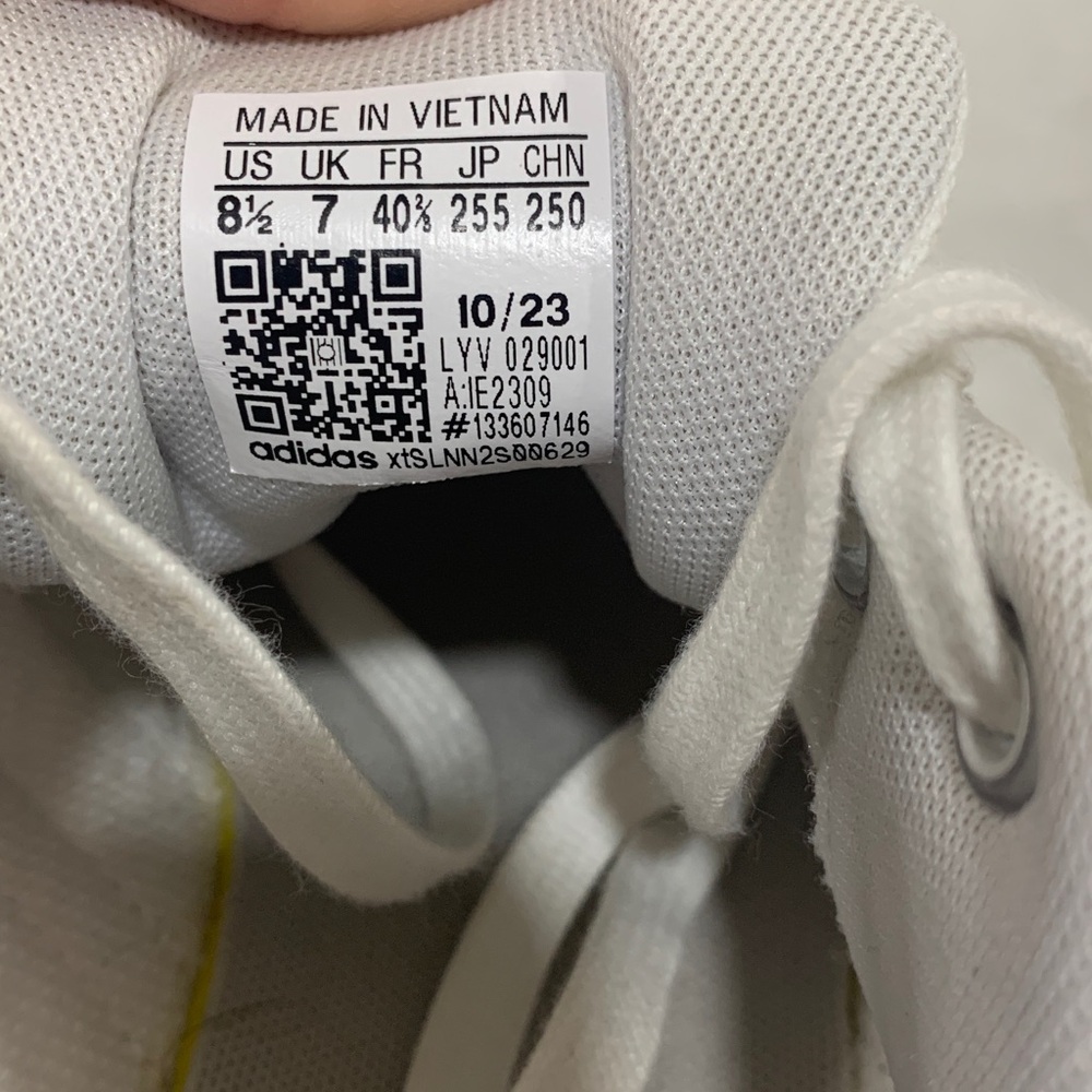Adidas White Canvas Sneakers Size 8.5 white - Picture 5 of 11